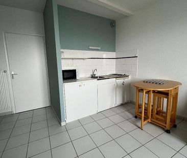 Location Appartement 1 pièce 22m² ST ETIENNE 42000 - Photo 2