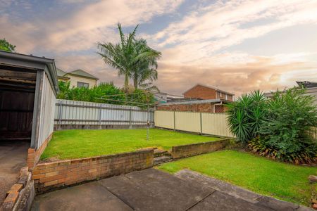 Home For Rent - Photo 5