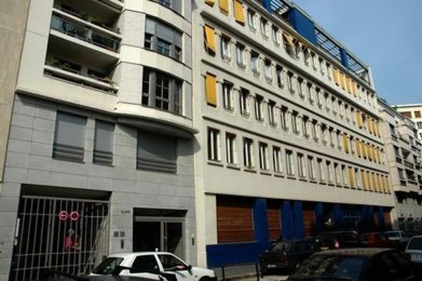 location Appartement T4 DE 101.8m² À PARIS - Photo 1