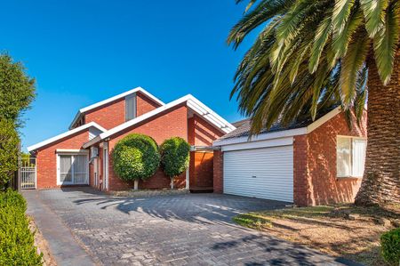 Spacious Four-Bedroom, North-Facing Family Home with Solar Savings - Photo 5