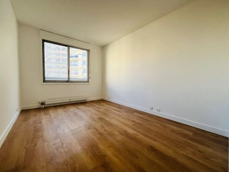 Appartement Courbevoie 4 pièce(s) 95.79 m2 - Photo 4