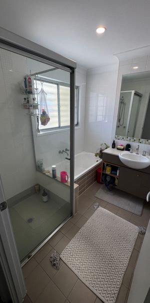 Runaway Bay - Photo 2