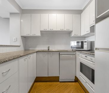 Quay West - Level 13 - Glorious Views Over Botanical Gardens - Photo 3