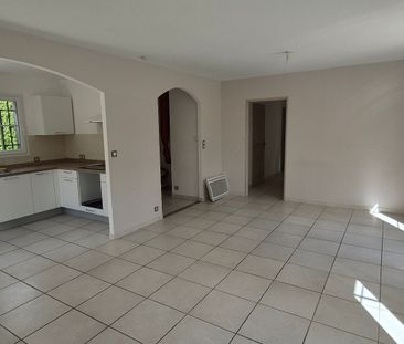 SORGUES 1180, - Photo 4
