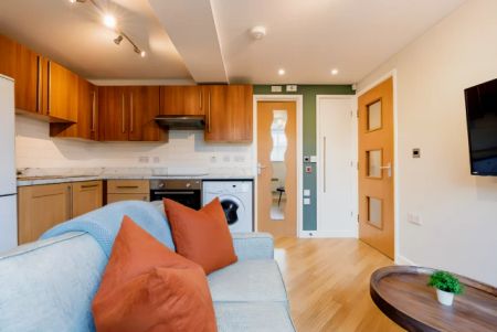 2 Bed 1 Bath - Photo 5