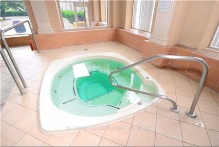 For Lease - 11 Lee Centre Drive Unit# 309, Toronto, Ontario - Photo 2