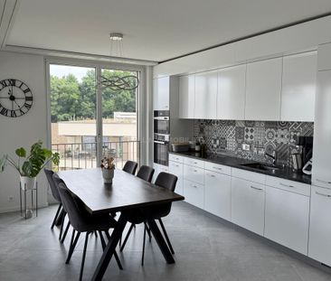 SPACIEUX ATTIQUE DE 3½ PIECES - Foto 3