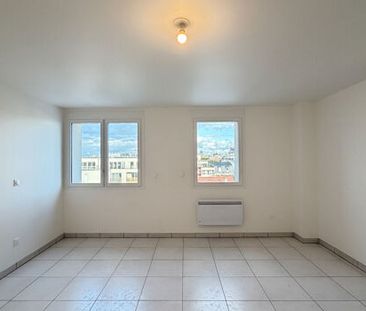 Appartement 1 pièces 34m2 REIMS 560 euros - Photo 2