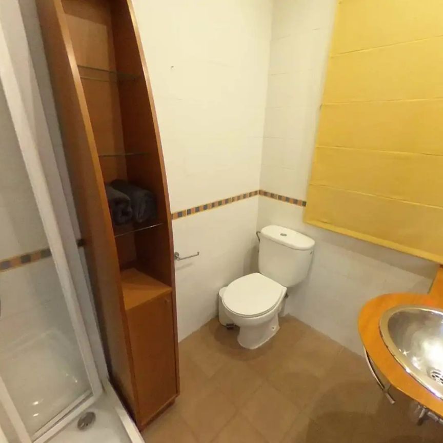 Piso de alquiler en Calle de Cavanilles, Pacífico - Photo 1