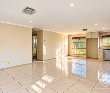 Three-Bedroom Home with Air Conditioning | Convenient Location in B... - Photo 2