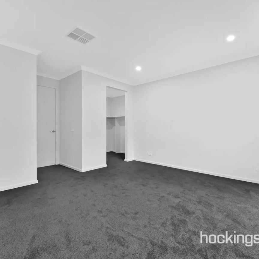 8 Willowleaf Street, Beveridge. - Photo 1