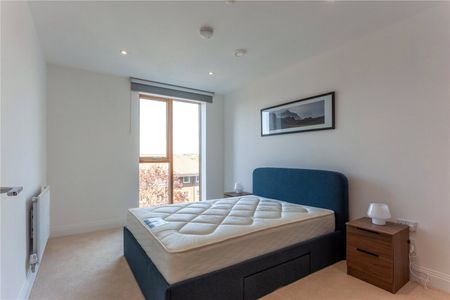 Golding Lodge, SE18 6ZS - Photo 2