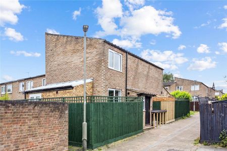 Halston Close, London, SW11 6RH - Photo 5