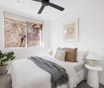 Light-filled apartment in tranquil setting - Photo 6