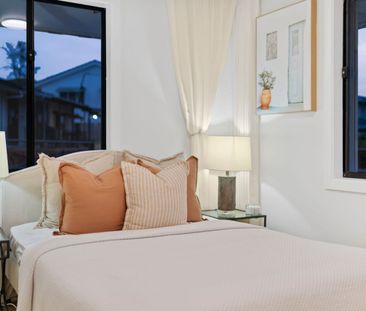 Spacious Family Home with Large Yard in Sunnybank Hills - Photo 5