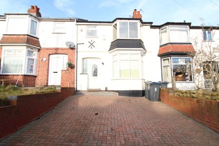 £1,300 - To Let - Photo 3