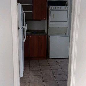 2 1/2 à louer - Photo 2