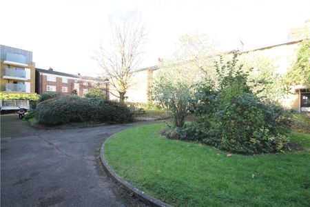 Charcroft Court, Westwick Gardens, W14 0BX - Photo 5