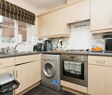 Flat to rent on - Photo 4