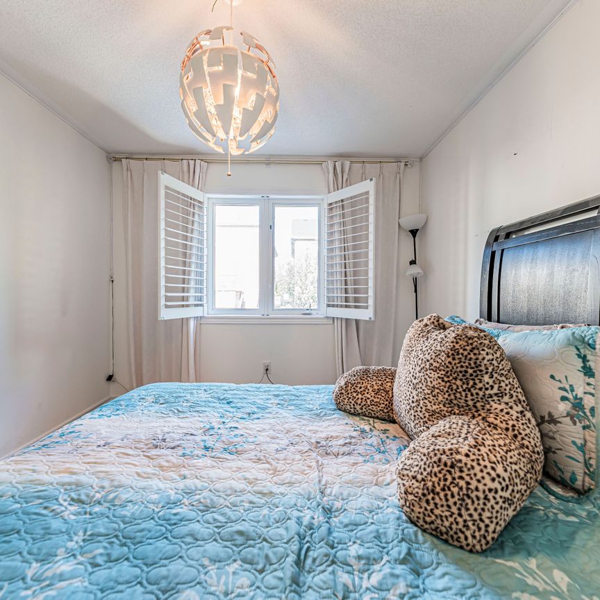 For Lease - 388 Kwapis Boulevard Unit# #Main, Newmarket, Ontario - Photo 1
