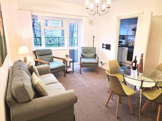 Shepherd's Bush Road, Hammersmith, London, W6 - Photo 1