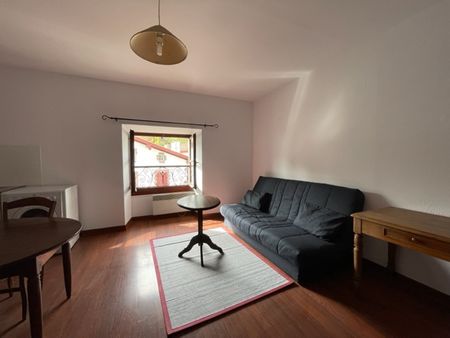 Location Appartement 3 pièces 45m² ST JEAN PIED DE PORT 64220 - Photo 2