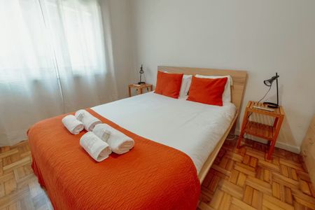 Rua da Torrinha, Porto, Braga 4050-609 - Photo 4