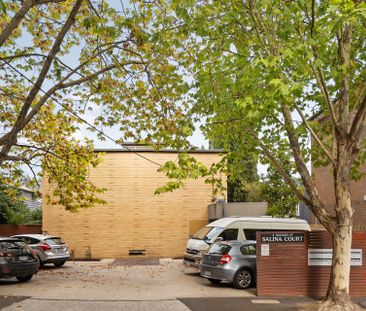 Stylish 60s space with retro elegance - Photo 4