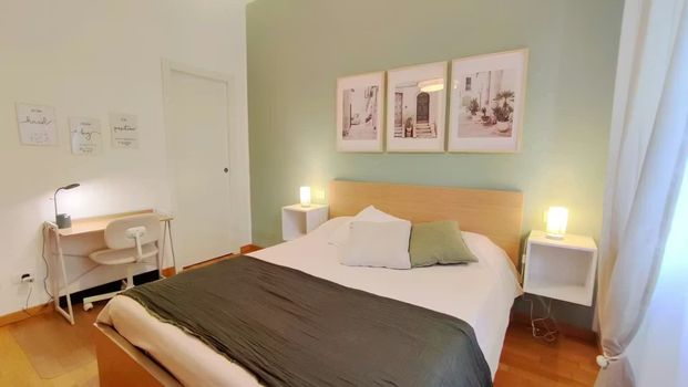 Via Ercole Oldofredi, Milan, Lombardy 20124 - Photo 1