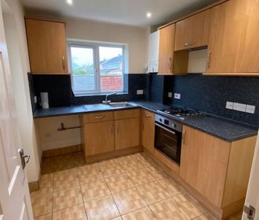 2 bedroom semi-detached house to rent - Photo 5