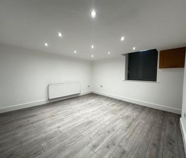 4 bedroom terraced house to rent - Photo 4