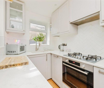 2 bedroom end of terrace house to rent - Photo 4