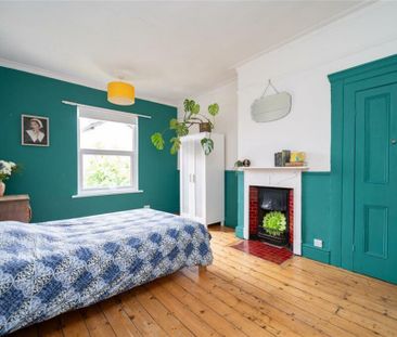 4 bedroom semi-detached house to rent - Photo 6