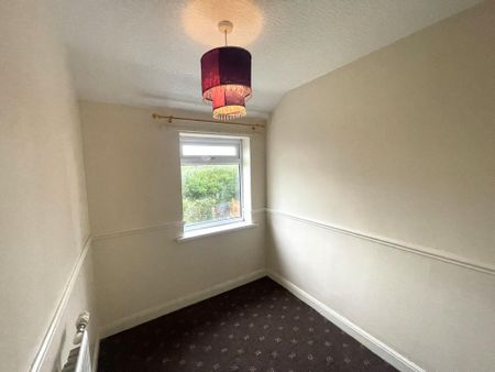 2 bedroom terraced house to rent - Photo 4