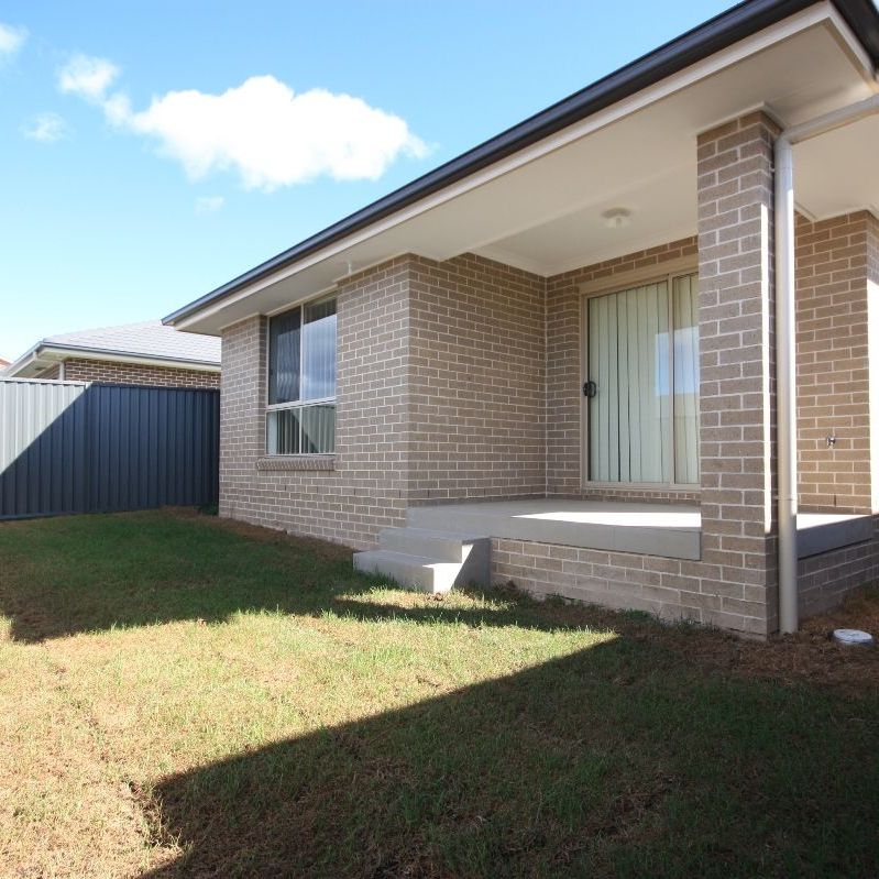 Beautiful 4 Bedroom Home In Willowdale Estate - Photo 1