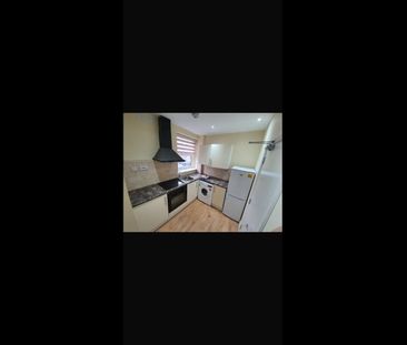 Studio Flat, East India Dock Road, E14 - Photo 4