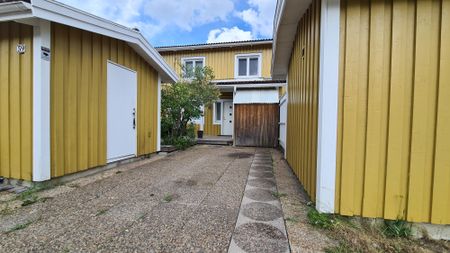 Ugglevägen, Botkyrka - Photo 2