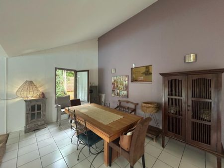 Location Maison 4 pièces 105m² LA MONTAGNE 97417 - Photo 3
