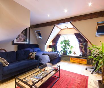 1 Bed Flat, Bateman Street, W1D - Photo 5