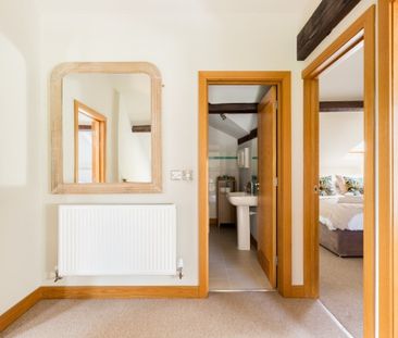 3 bedroom semi-detached house to rent - Photo 4