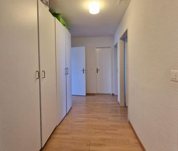 "Grossräumige, helle Wohnung mit Balkon und herrlicher Aussicht" - Photo 6