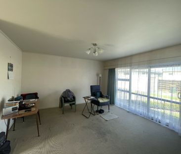 Close to town centre - Photo 2