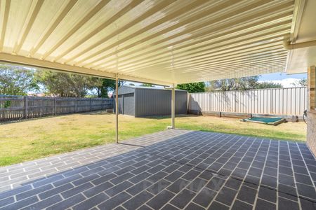 4 Zinnia CRT, Middle Ridge QLD 4350 - House For Rent | Domain - Photo 2