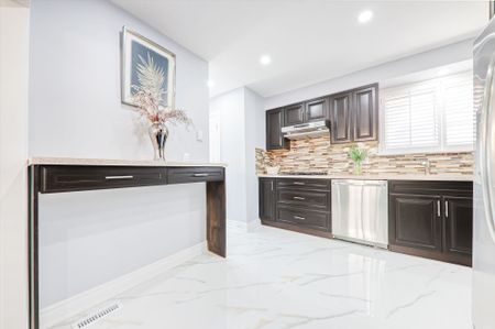 For Lease - 43 Tamarisk Drive Unit# Main, Toronto, Ontario - Photo 5