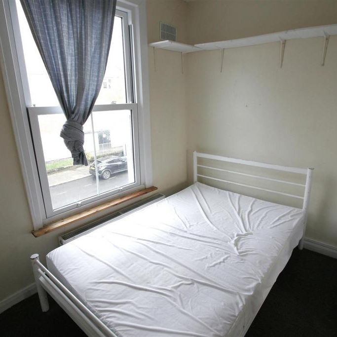 5 bedroom house to rent - Photo 1