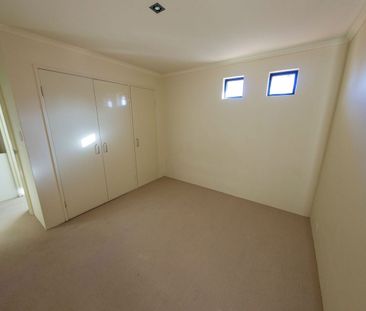 Bright, Comfortable & Well-Located Townhouse - Photo 3