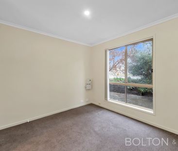 18 Unaipon Ave, Ngunnawal ACT 2913 - House For Rent | Domain - Photo 1
