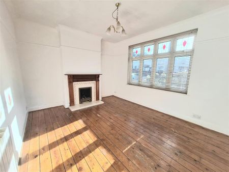 4 bedroom semi-detached house to rent - Photo 2