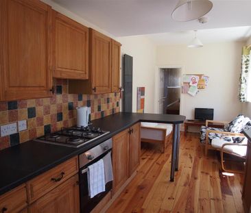5 bedroom terraced house to rent - Photo 3