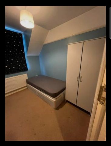 Room in a Shared House, Edgefield Avenue, IG11 - Photo 2